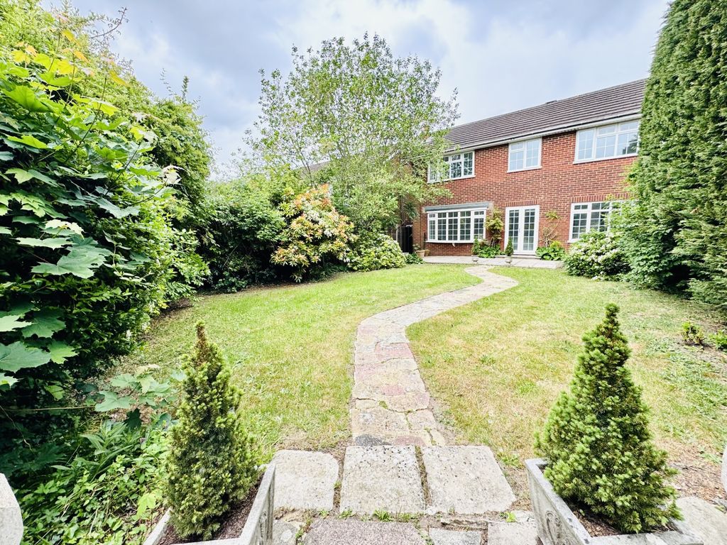 Property photo 2 of 12