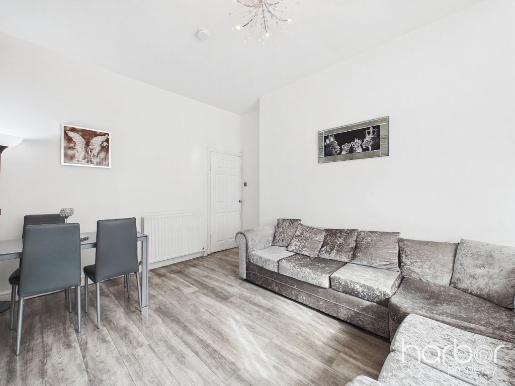Property photo 3 of 11 5335765