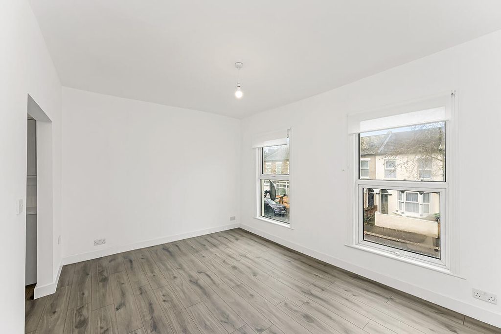 Property photo 2 of 16 Living Room