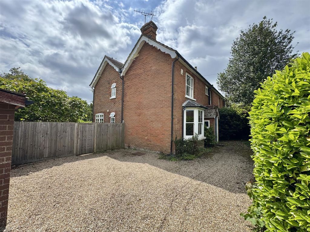 Property photo 1 of 27 Front Aspect