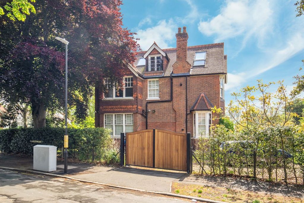 Property photo 2 of 12