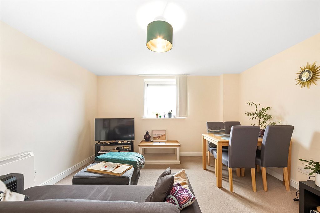 Property photo 3 of 14 Picture No. 04