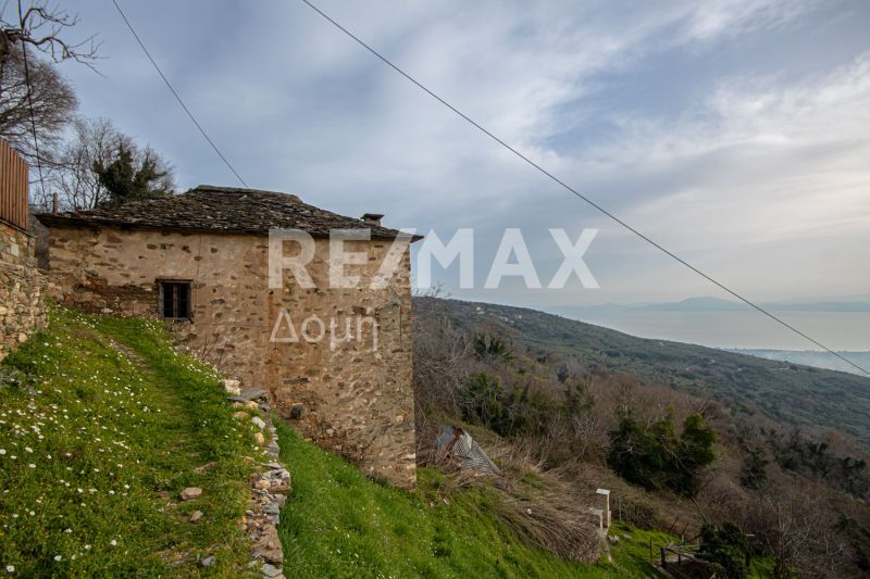 Property photo 3 of 38