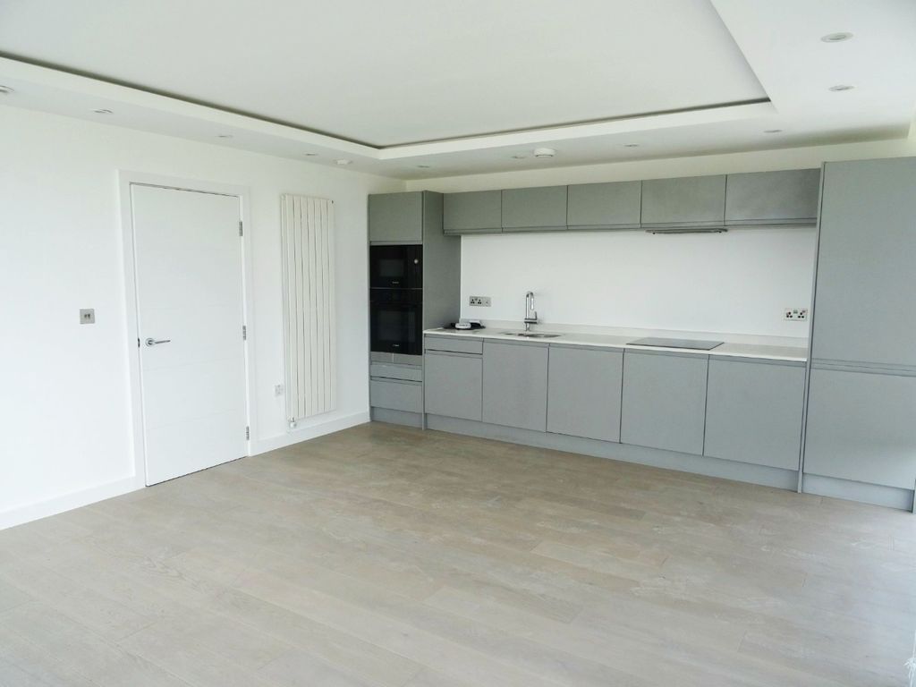 Property photo 1 of 10 5093200