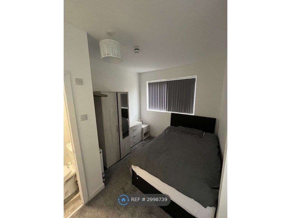 Property photo 1 of 2