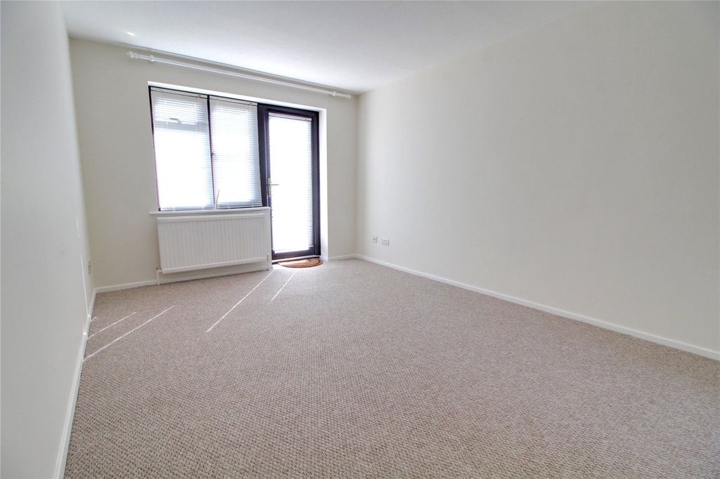 Property photo 3 of 10 Picture No. 04