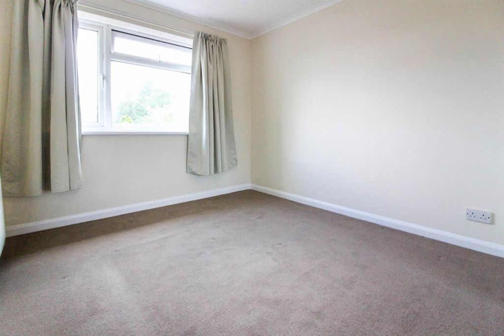 Property photo 3 of 4