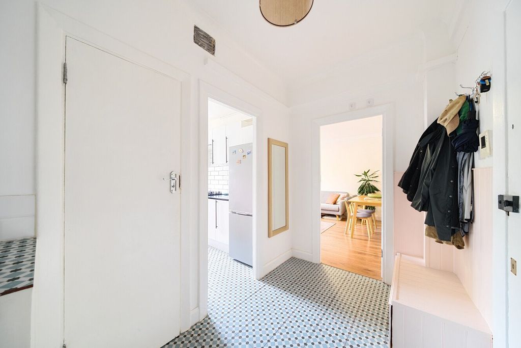 Property photo 3 of 11 Picture No. 10