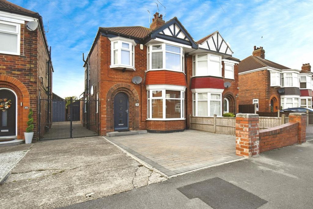 Property photo 1 of 14 Tlc_Eeca6B95-5Da9-4Bec-9616-1E67c481F15A_148B1E7.J