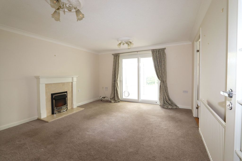 Property photo 2 of 9