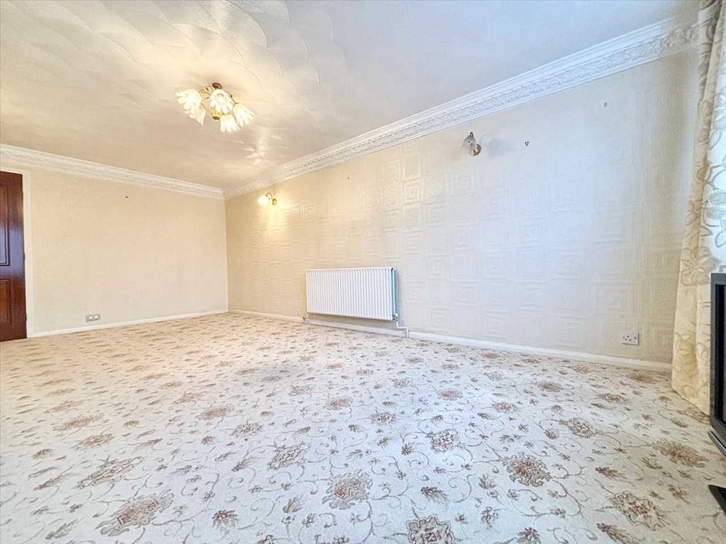 Property photo 3 of 24