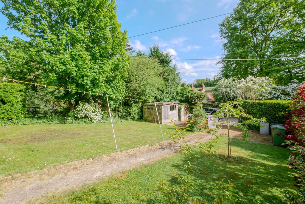 Property photo 2 of 12 Front Garden