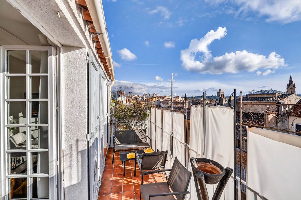 Property photo 3 of 24