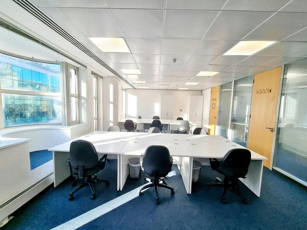 Property photo 1 of 8 Dowgate Hill House.Jpg