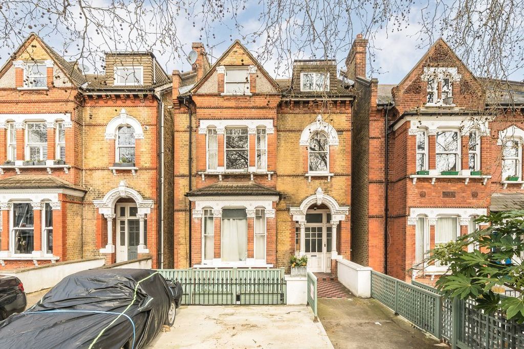 Property photo 1 of 6