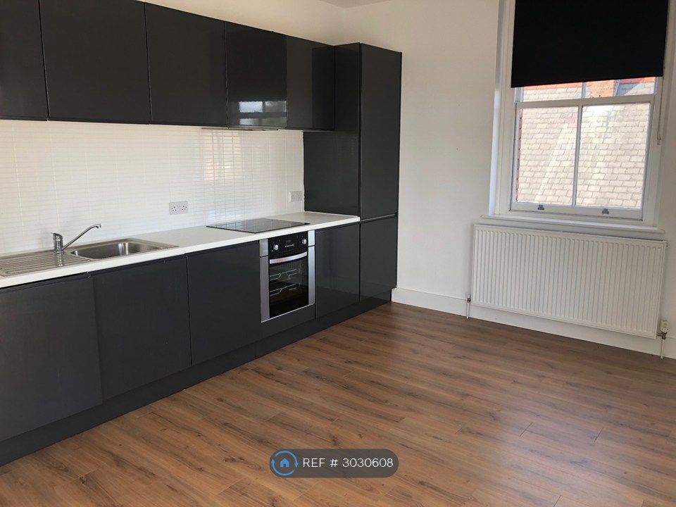 Property photo 2 of 8 Kitchen
