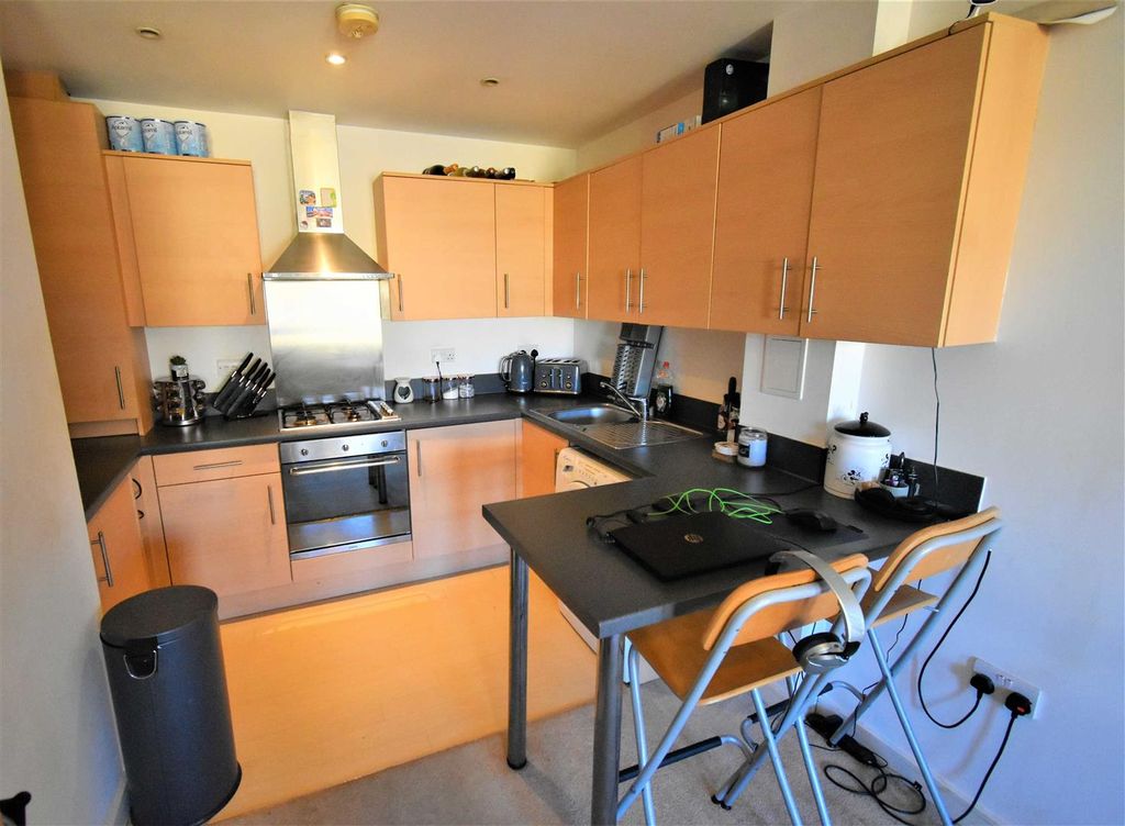 Property photo 2 of 5