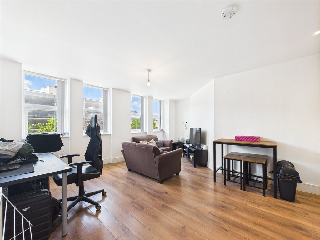 Property photo 2 of 11 Picture No. 02