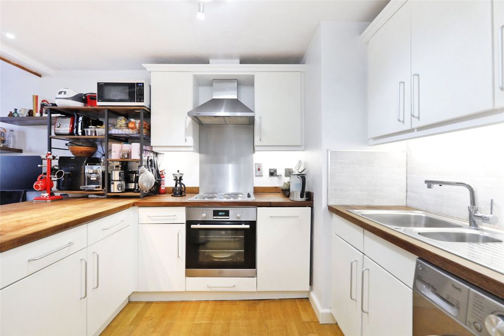 Property photo 2 of 13 Picture No. 02