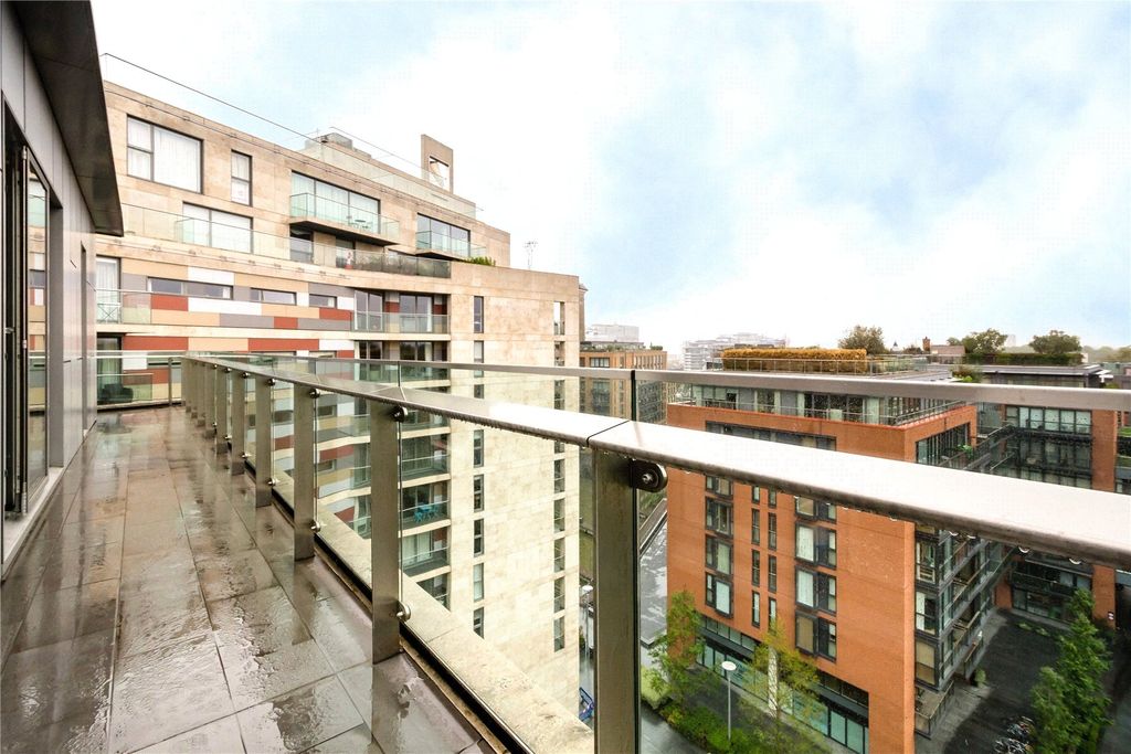 Property photo 3 of 8 Picture No. 09