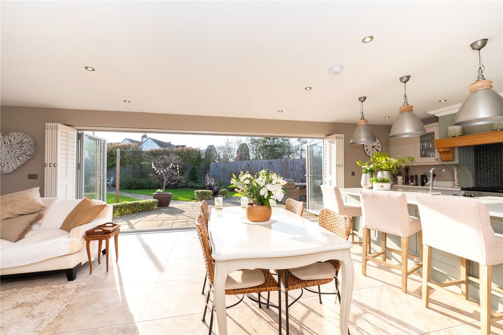 Property photo 2 of 15 Dining Area