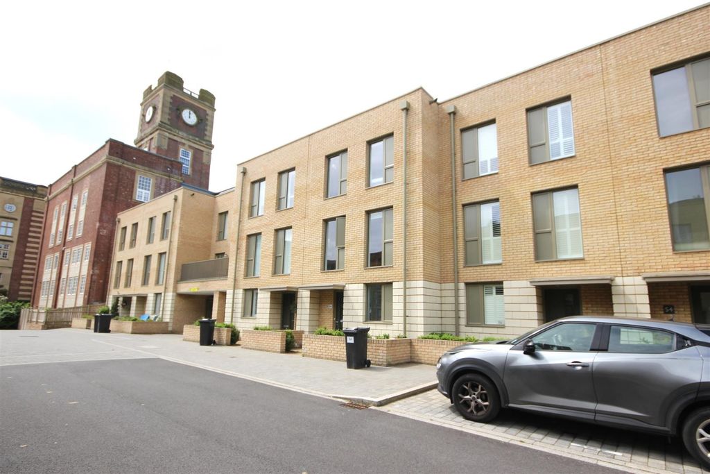 Property photo 2 of 20 Clocktower 2.Jpg
