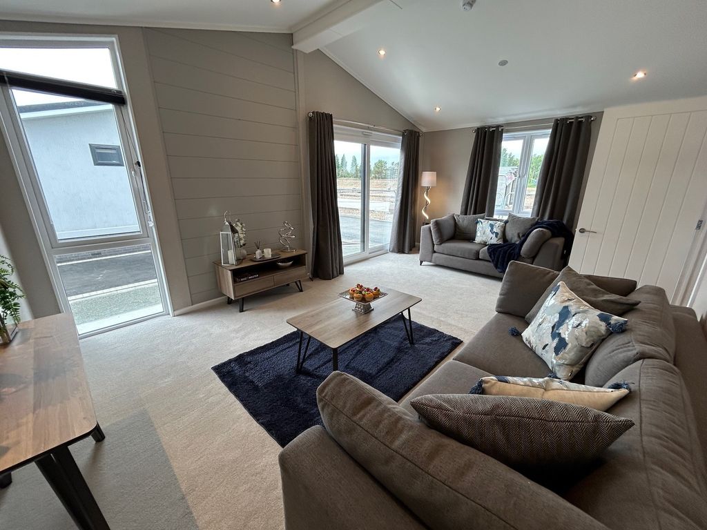 Property photo 3 of 19 3