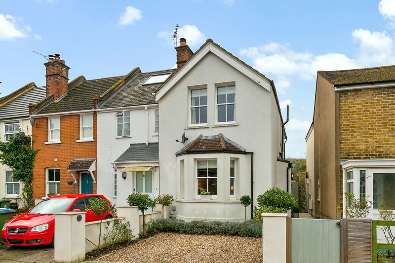 Property photo 1 of 17 High Street, West Molesey