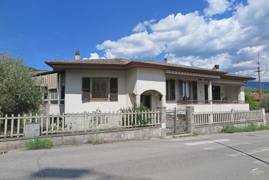 Property photo 1 of 40