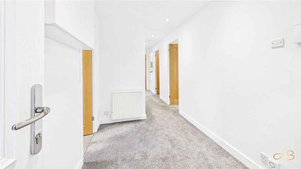 Property photo 2 of 12 Picture No. 06