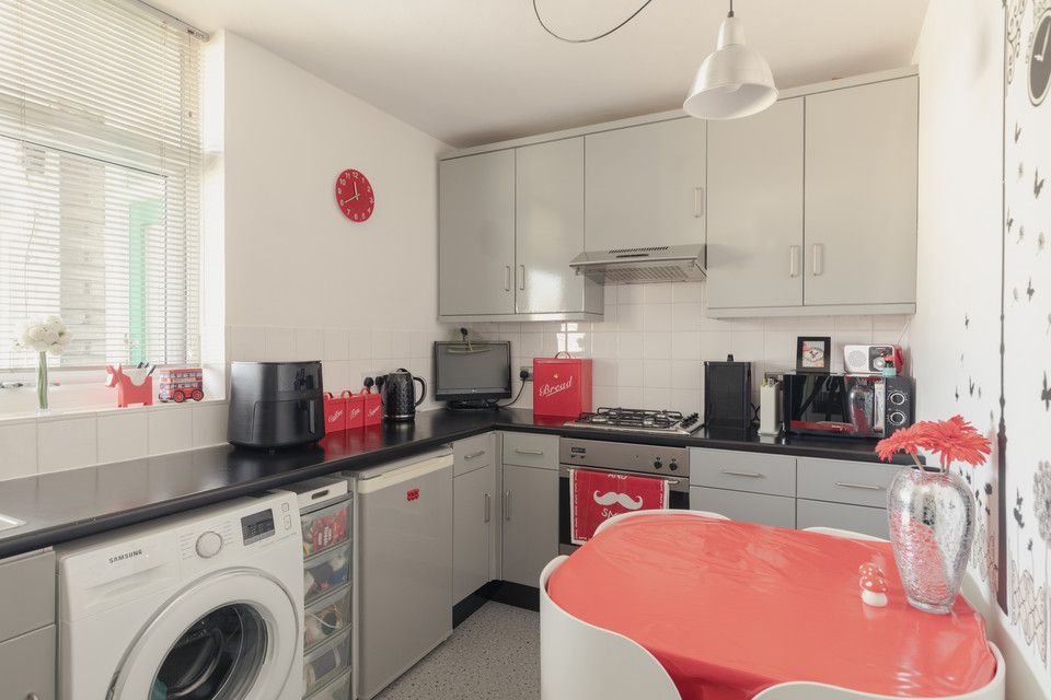 Property photo 2 of 11