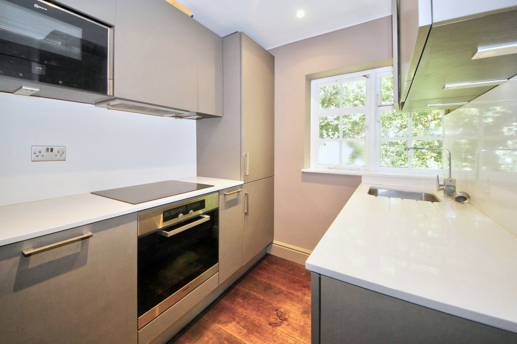 Property photo 3 of 12 Gallery