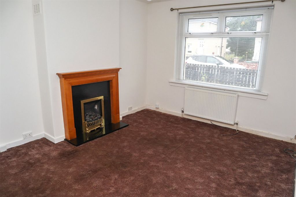 Property photo 3 of 10 Lounge