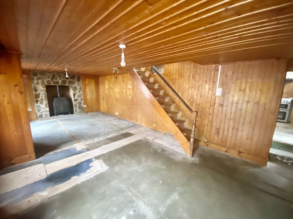 Property photo 3 of 9 Gallery
