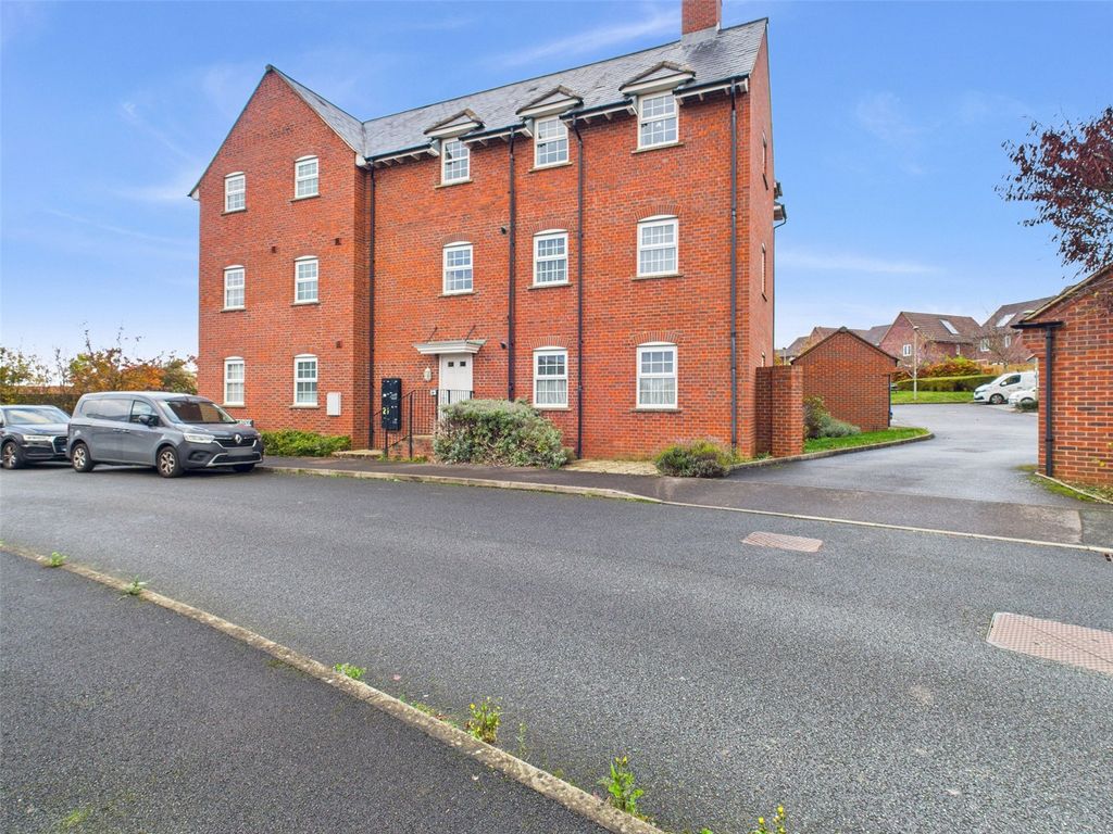 Property photo 1 of 9 Picture No. 11