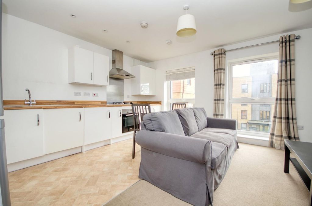 Property photo 3 of 10 1Sa_Zu_3Q0Ck23Dlmydvba.Jpg