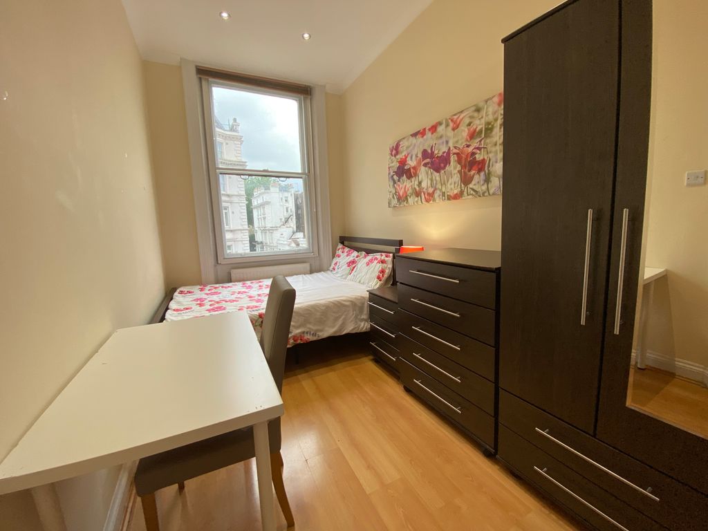 Property photo 3 of 9 Bedroom 2