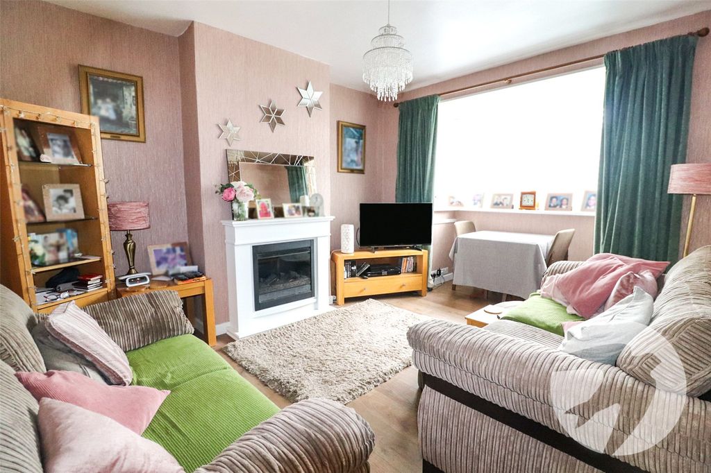 Property photo 2 of 17 Picture No. 34