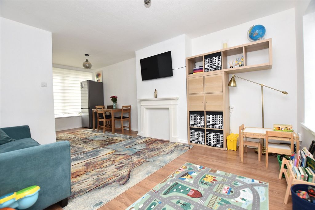 Property photo 2 of 17 Picture No. 03
