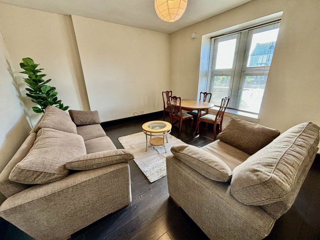 Property photo 1 of 8 Img_6884