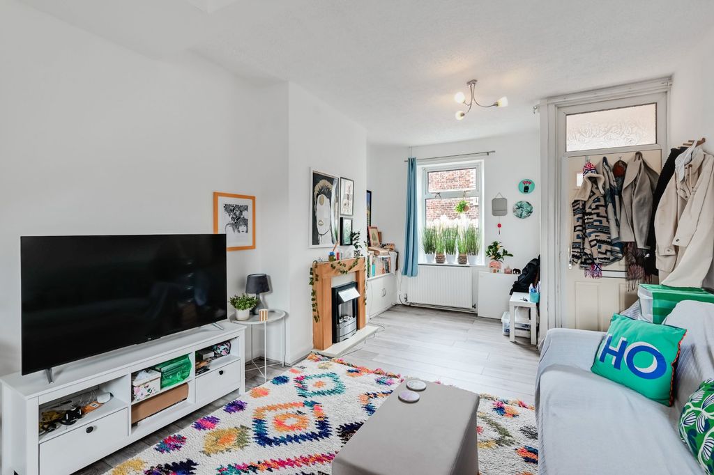 Property photo 3 of 10 Picture 3