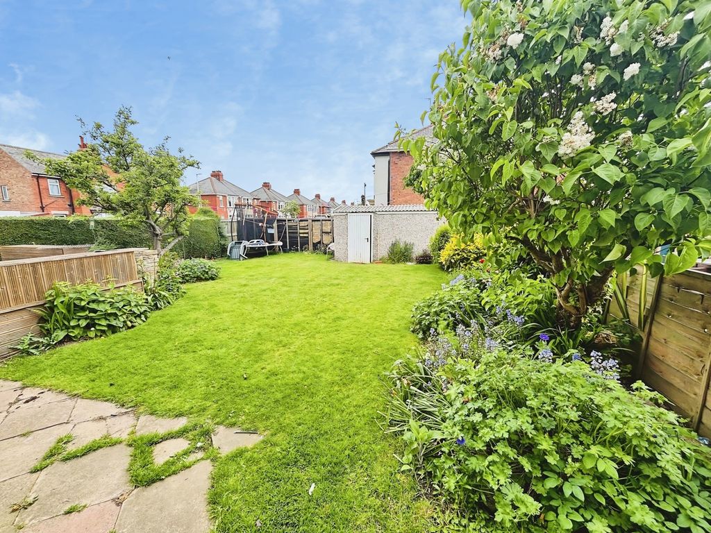 Property photo 2 of 12 Pbox-Img.Jpg