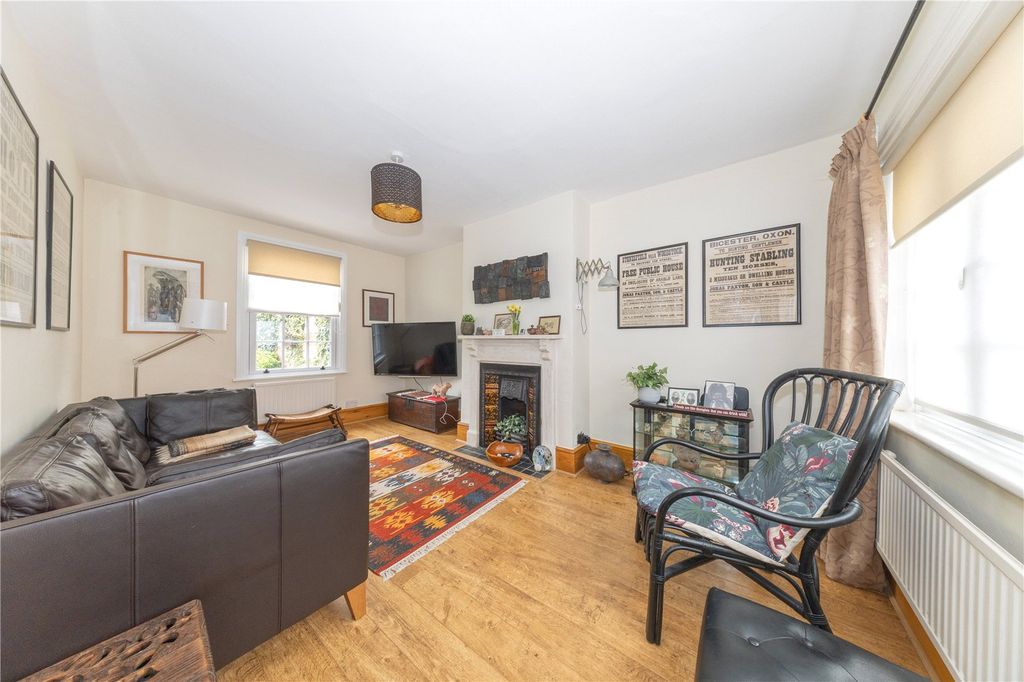 Property photo 2 of 15 Sitting Room