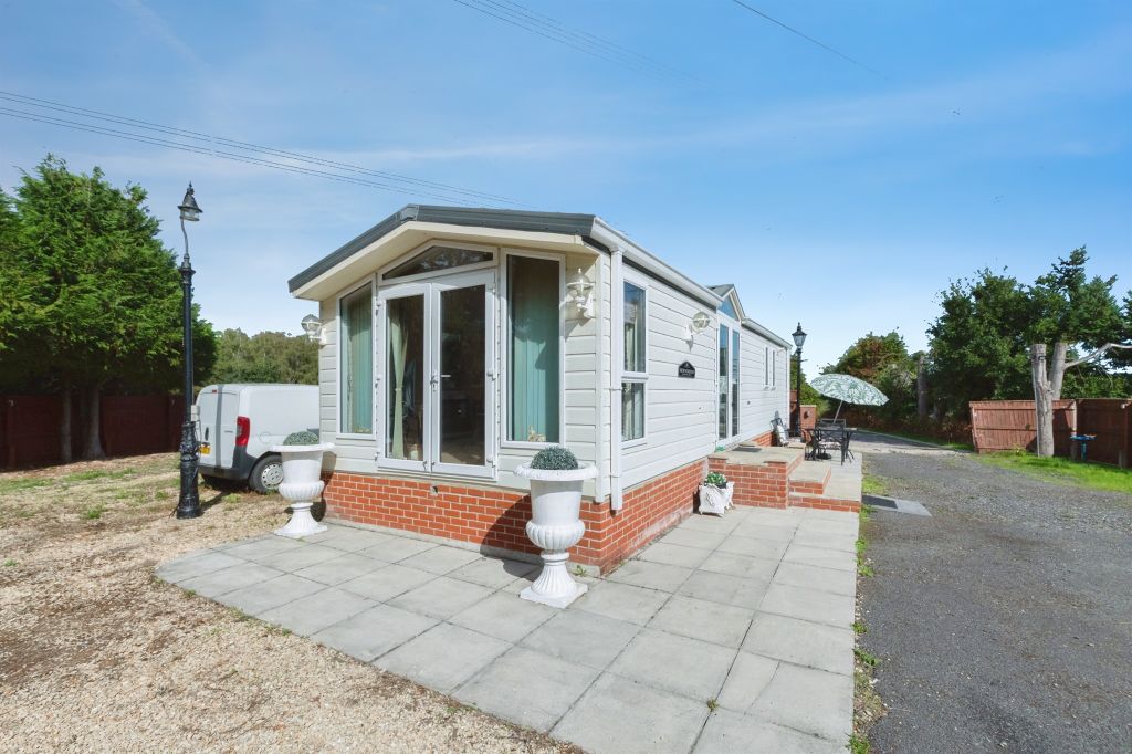 Property photo 2 of 23