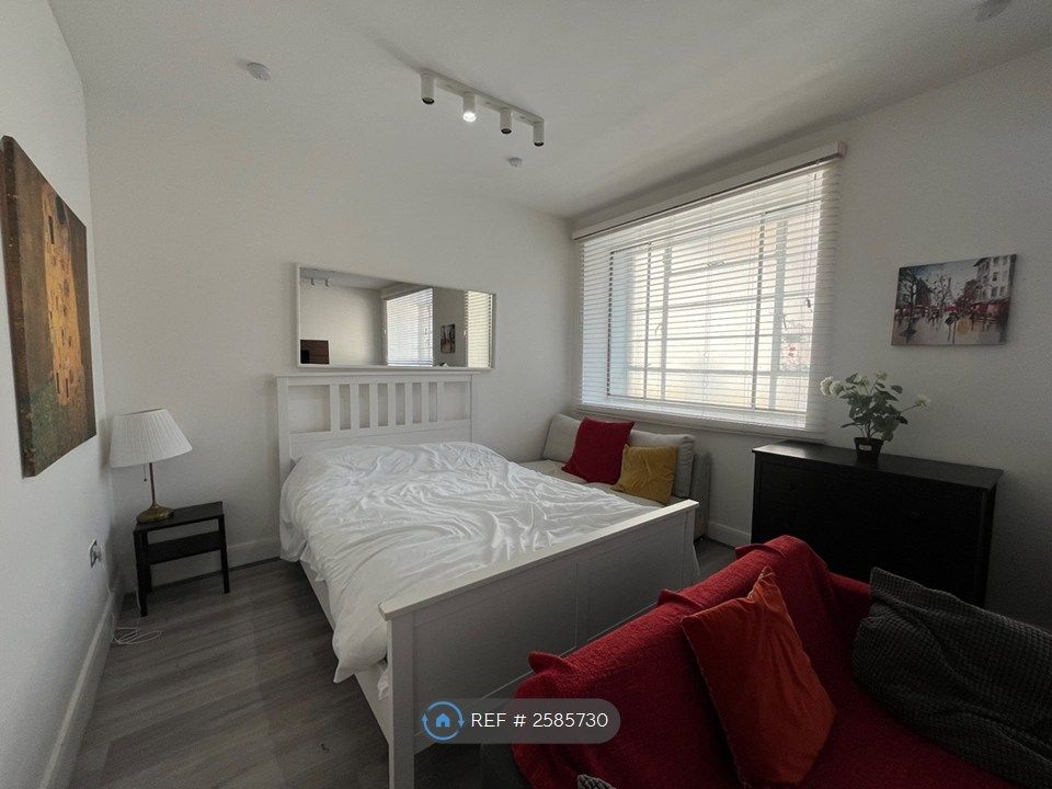 Property photo 2 of 5