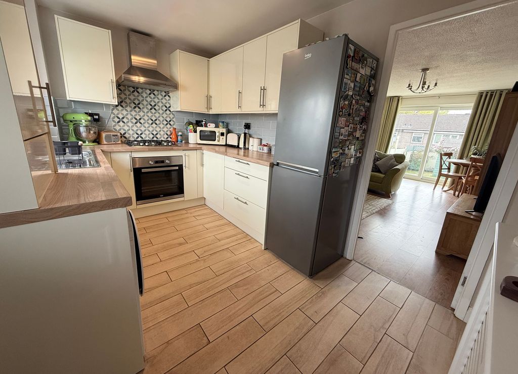 Property photo 3 of 23