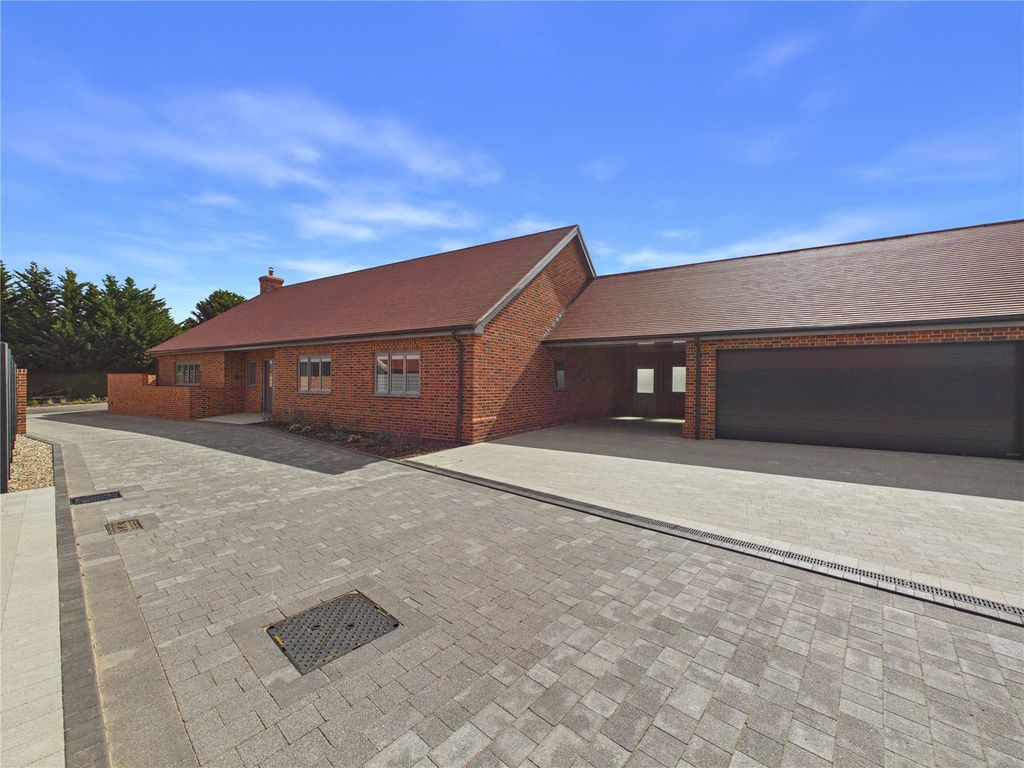 Property photo 1 of 17 Picture No. 01