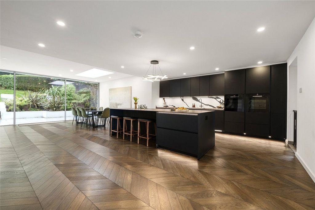 Property photo 3 of 20 Picture No. 07