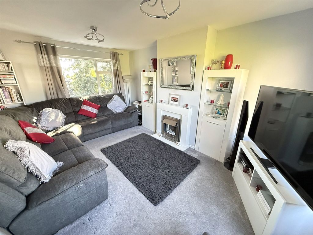 Property photo 3 of 29 Picture No. 06