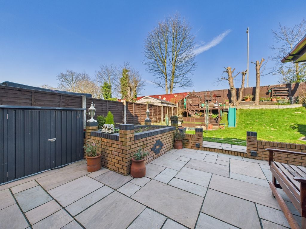 Property photo 2 of 39